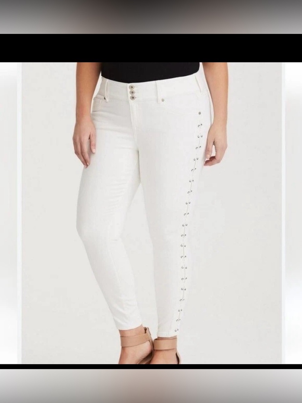 Torrid jeggings White Lace-Up Side,
Size 18R